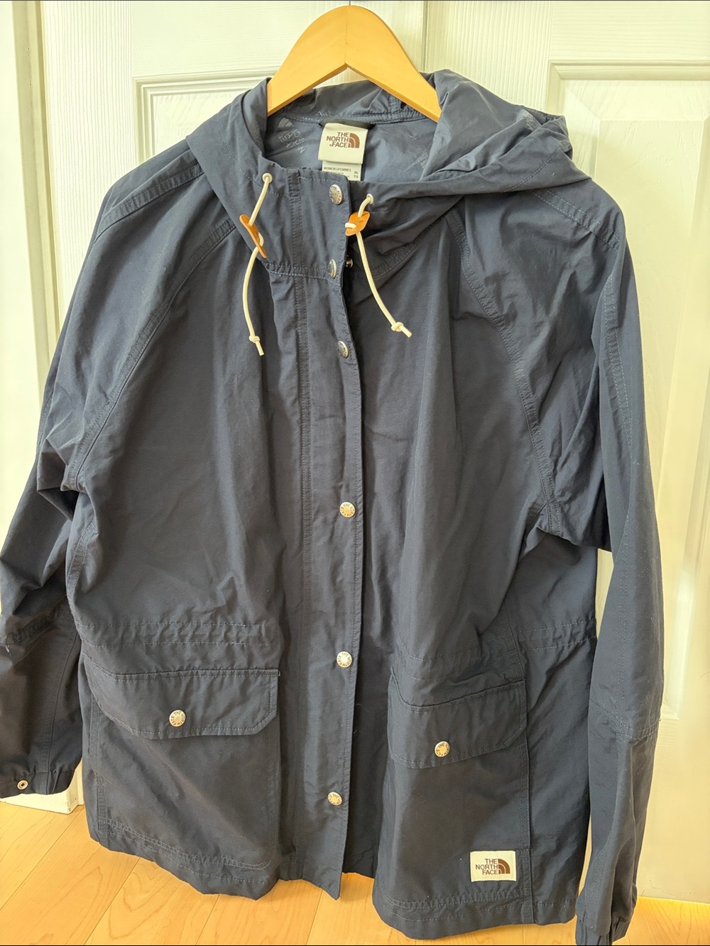 The North Face Women’s Navy Hooded Utility Jacket, XL, waterproof